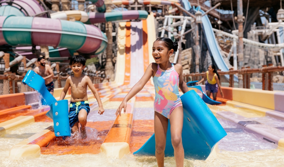 Explore Abu Dhabi 5 Days / 4 Nights | Abu Dhabi City, Theme Park & Desert Holiday 